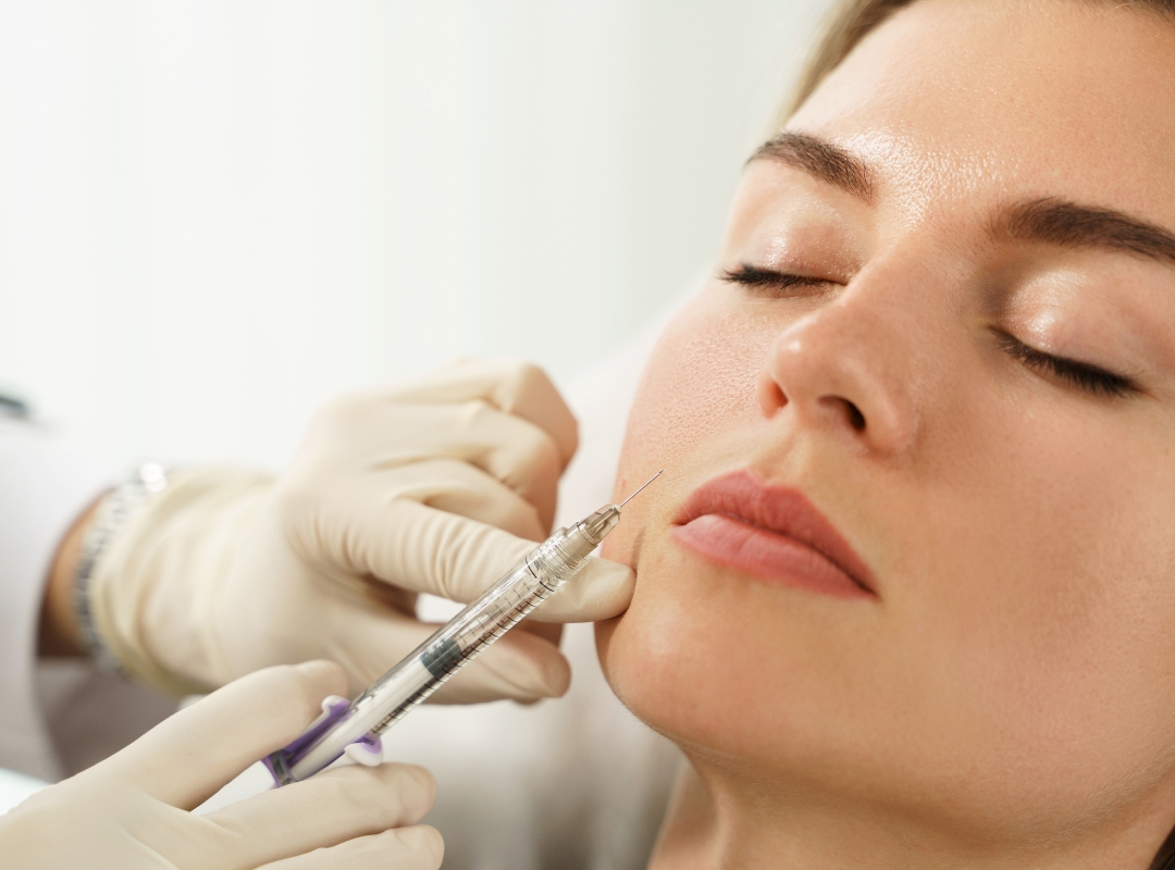 Preenchimento facial: quando rejuvenesce e quando destrói a harmonia do rosto